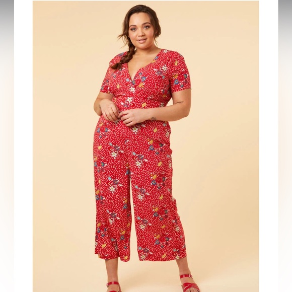 ARIANNE FLOWER PATCH PRINT JUMPSUIT Joanie Clothing Molly Hatch Pockets - Picture 5 of 10